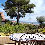 La Madrague Vue Hyeres