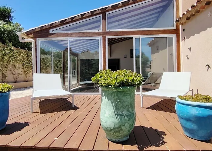 La Madrague Vue Villa Hyères