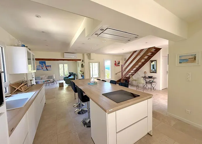 La Madrague Vue Villa Hyères