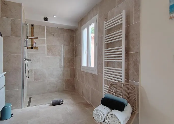 La Madrague Vue * Hyères