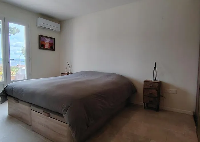 La Madrague Vue Villa Hyères